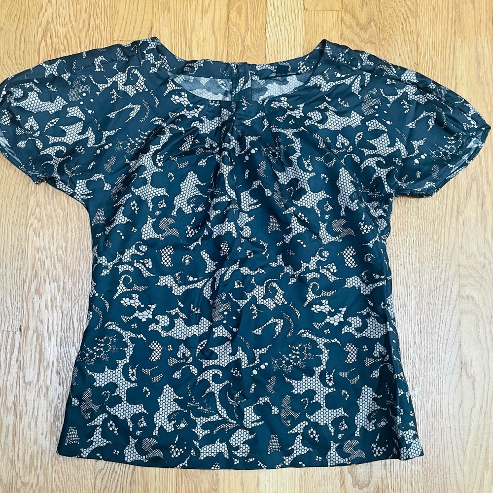 Banana Republic Printed Silk Top- Size S- EUC